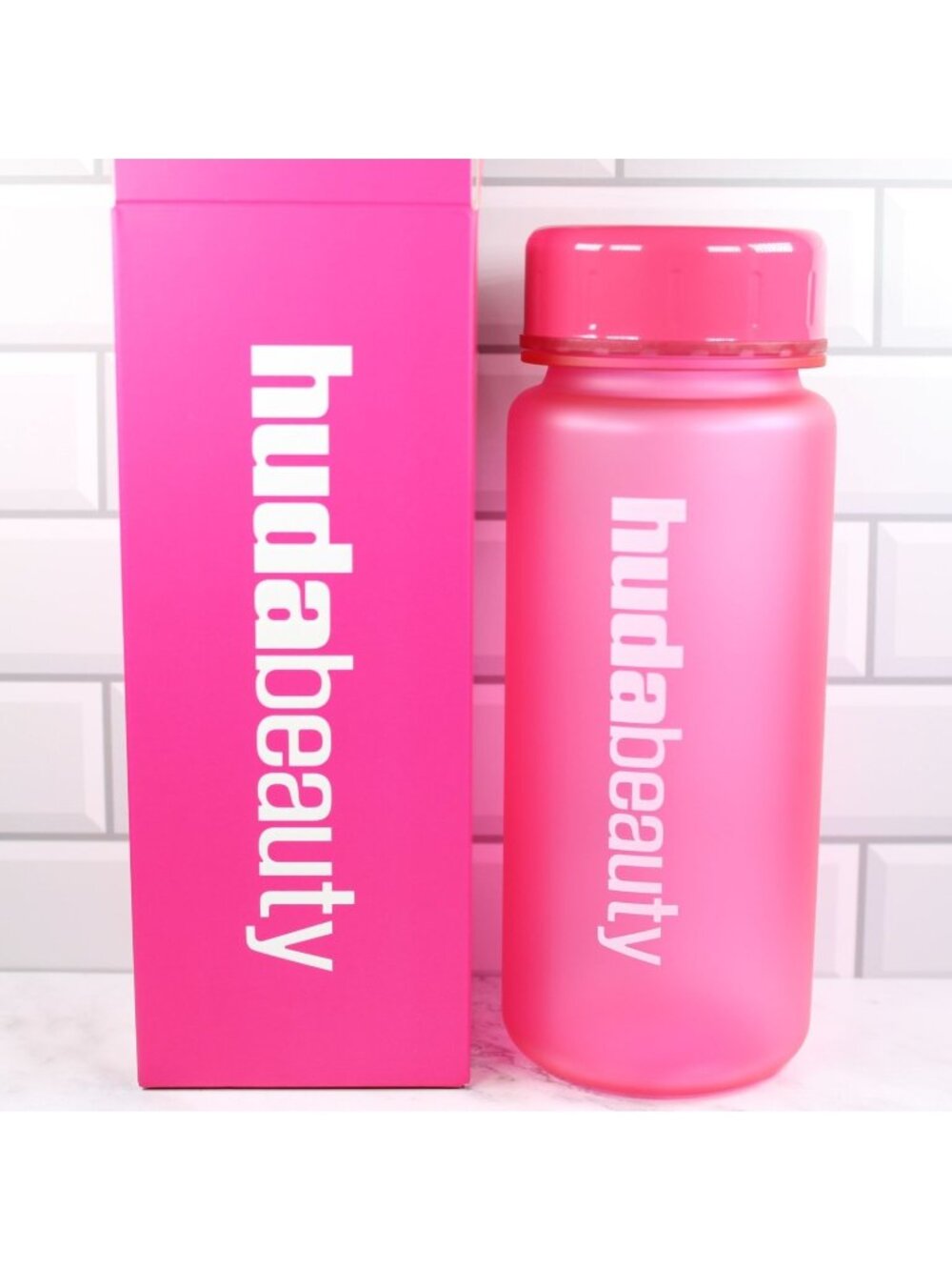 Huda Beauty Pink 550 ML Water Bottle BPA-Free Leakproof Hydration Bottle